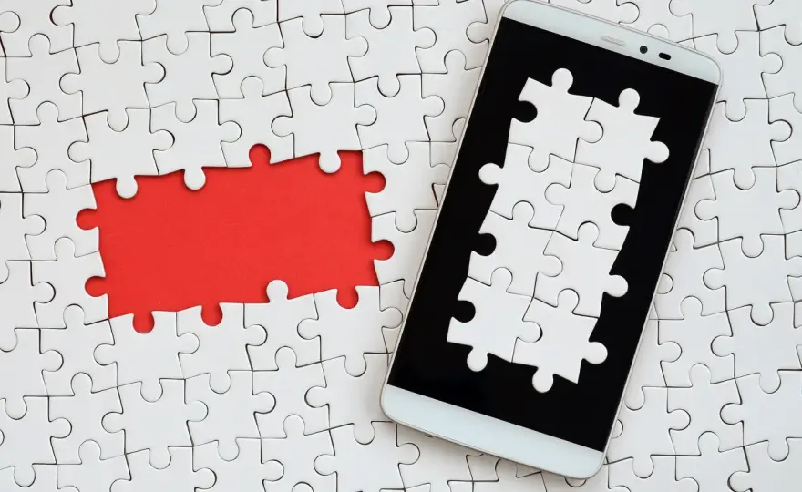 Puzzle online: Jak wzmocnić mózg i zrelaksować się cyfrowo?
