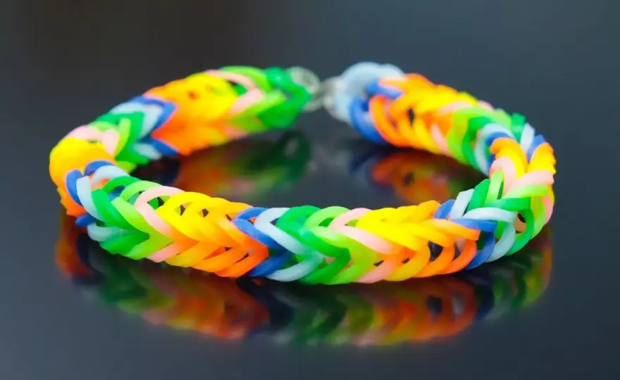 Bransoletka z gumek: Jak zrobić? Moje proste triki DIY!