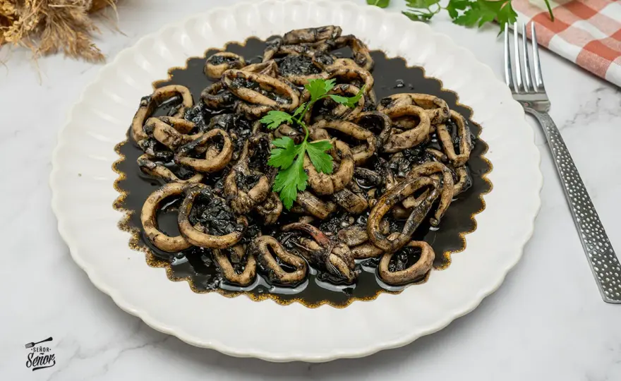 Calamares en su tinta tiernos y con sabor a mar