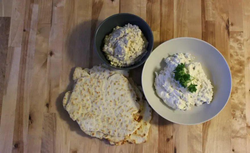 Tarator Djej - Så lagar du perfekt kyckling med tahinisås