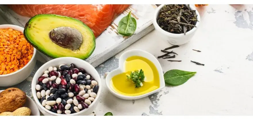 Jak obniżać cholesterol? Kompletny przewodnik po diecie i ruchu.