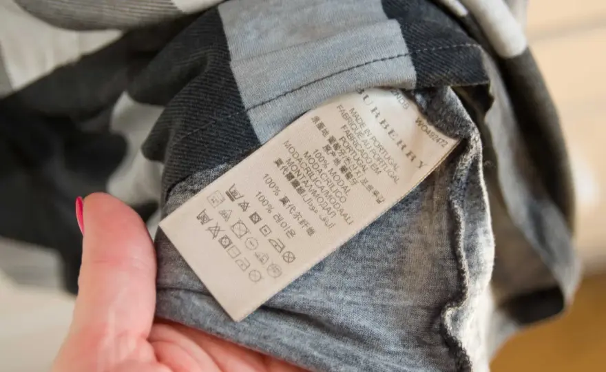 Burberry oryginał czy podróbka? Sprawdź zanim kupisz!