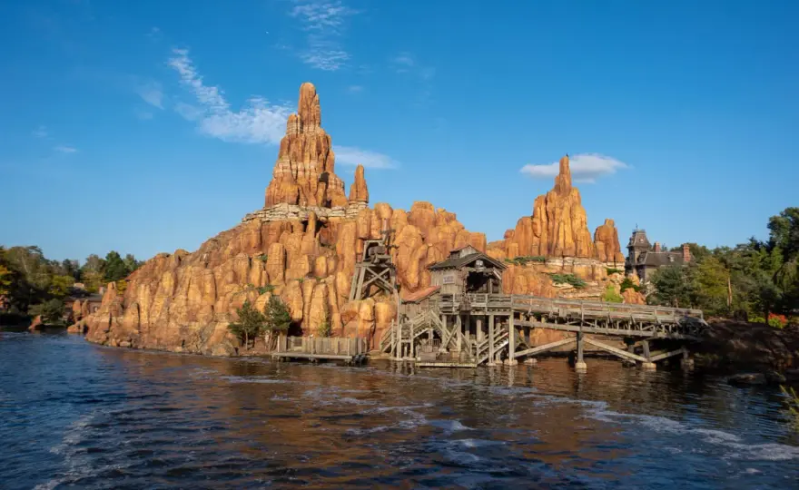 Disneyland Paris planen - die besten Attraktionen und Tipps