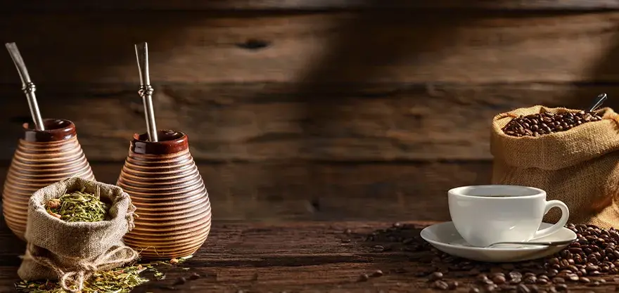 Yerba czy kawa: co wybrać dla lepszego zdrowia i energii?
