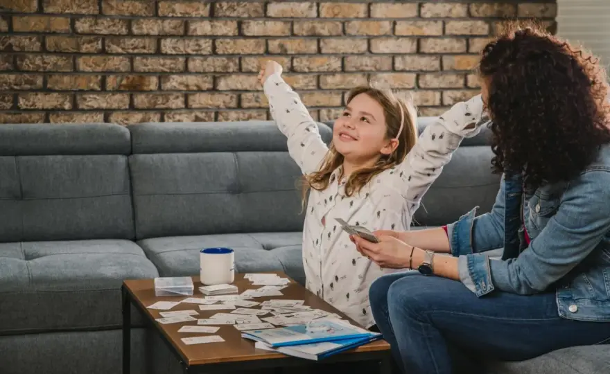 Edukacja domowa w Polsce: Jak zacząć? Czy to dla Twojej rodziny?