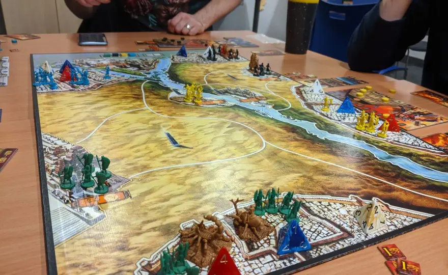 Kemet - Agresywna planszówka? Przewodnik i wybór wersji.