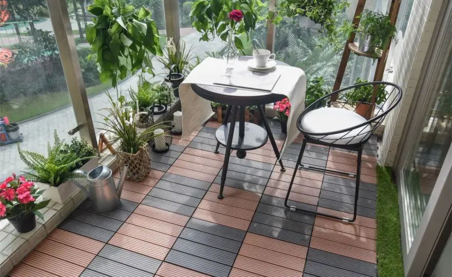 Czym wyłożyć balkon? Materiały, koszty i trwałość - Wybierz mądrze!