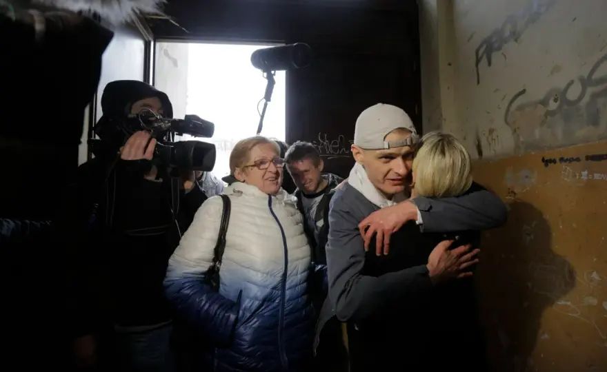 Kiedy film o komendzie w TV? Sprawdź datę emisji i nie przegap!