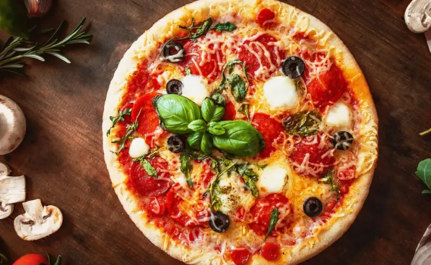 Pizzateig ohne Hefe - So gelingt schnelle Pizza zu Hause