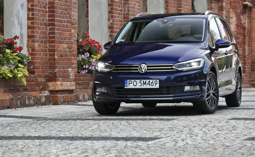 Pojemność baku VW Touran – co musisz wiedzieć przed podróżą