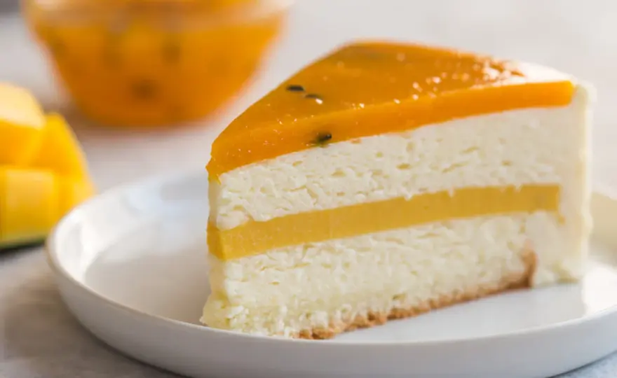 Tort mango z kremem mascarpone - prosty przepis krok po kroku