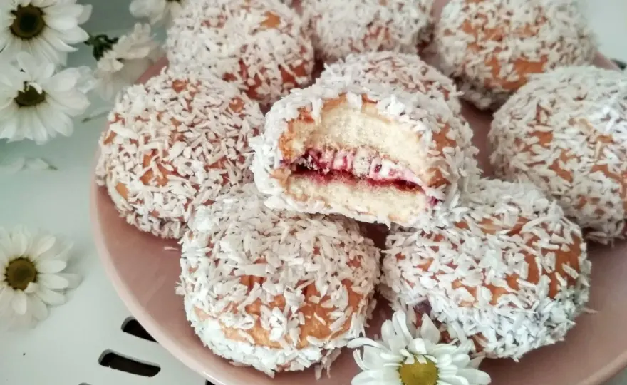 Ciastka biszkoptowe z nadzieniem - prosty sposób na lekki deser