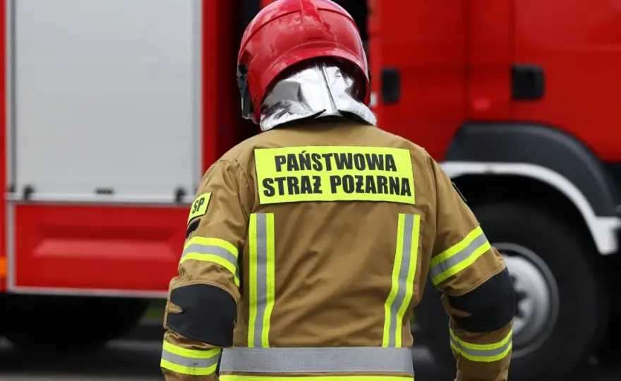 Alarm bombowy - jak reagować na podejrzany pakunek i czego unikać?