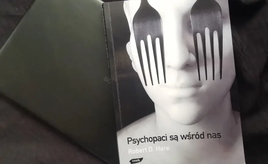 Psychopaci są wśród nas? Rozpoznaj i reaguj!