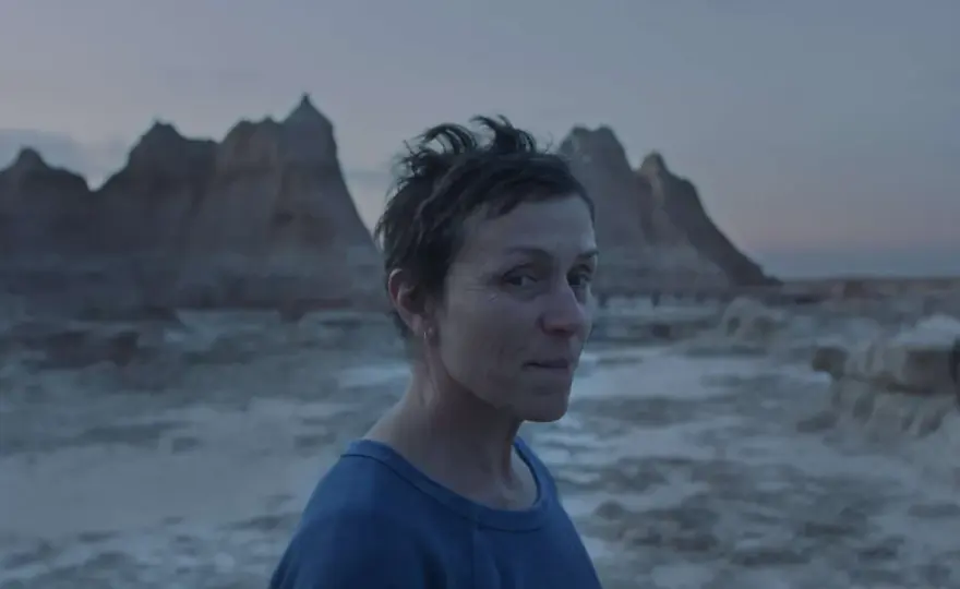 Nomadland, la recensione di un film essenziale e attualissimo