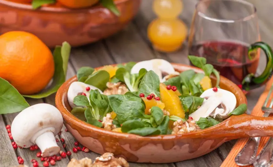 Wintersalat mit Orangen - So gelingt der perfekte Mix in 15 Minuten