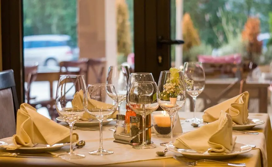 Jasna Góra gdzie zjeść – najlepsze restauracje w okolicy, które warto odwiedzić