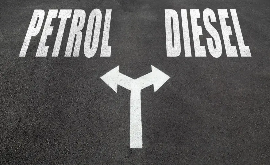 Benzyna czy diesel do miasta: co wybrać, aby zaoszczędzić?