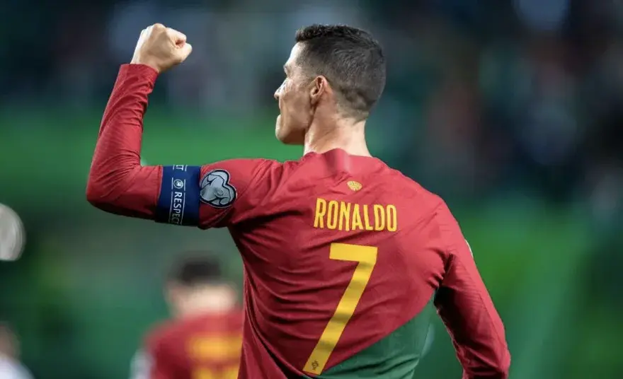 Pierwszy miliarder wśród piłkarzy? Ronaldo znów przechodzi do historii!