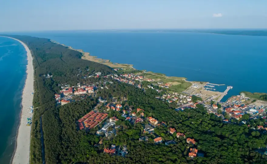 Co zwiedzić w Krynicy Morskiej? Najlepsze atrakcje i miejsca do odwiedzenia