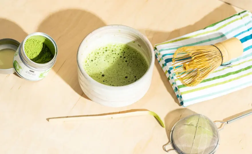 Co to matcha? Odkryj jej zdrowotne korzyści i tajemnice produkcji