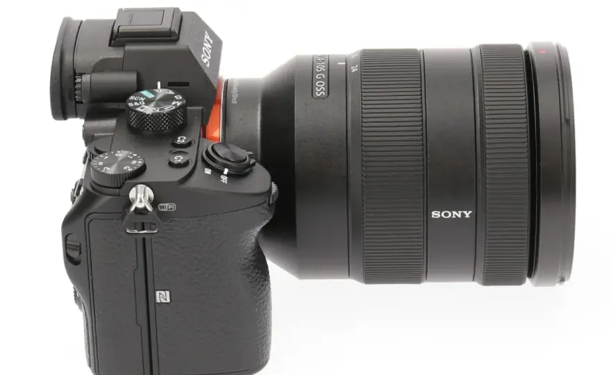 Najlepsze obiektywy do Sony A7III - wybierz idealny obiektyw dla siebie