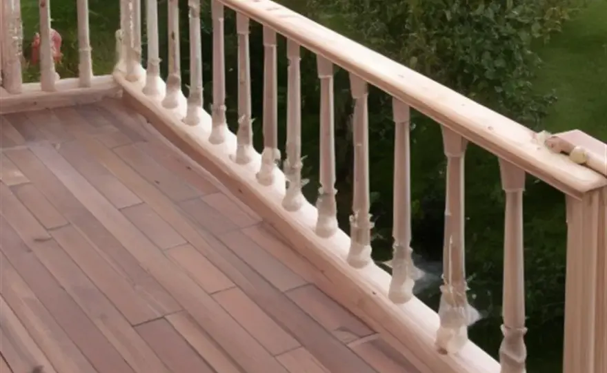 Jak tanio zrobić balustradę na balkonie – proste sposoby bez dużych kosztów