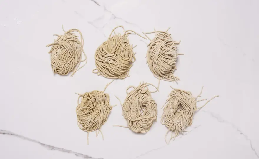 Jak zrobić makaron ramen w prosty sposób – uniknij typowych błędów