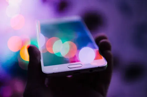 Gry mobilne warte grzechu! Poznaj najlepsze aplikacje na iOS i Androida