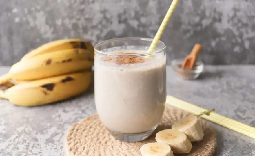 Cómo hacer batido de plátano delicioso y saludable en casa