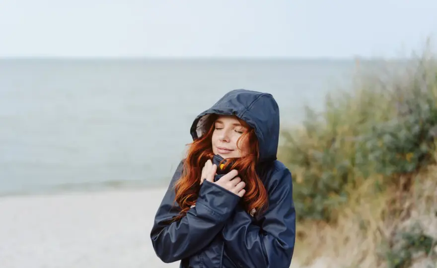 Kurtka parka - poznaj charakterystyczny styl i najmodniejsze stylizacje