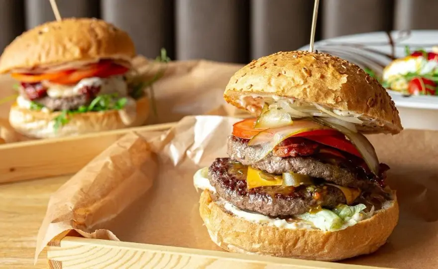 Pełne menu Grill Burger: odkryj wyjątkowe burgery i więcej