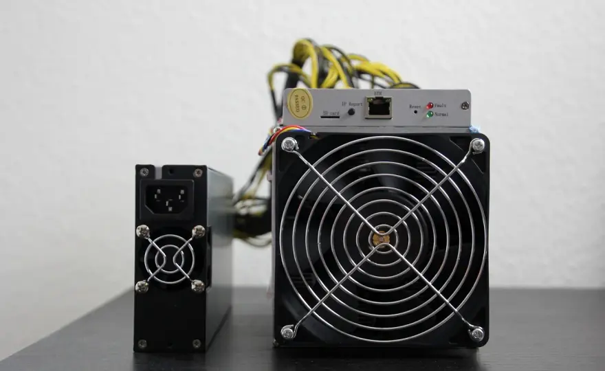 Czy warto kopać kryptowaluty? Kluczowe czynniki wpływające na opłacalność