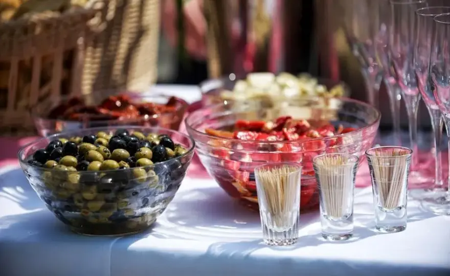 Czy od cateringu można odliczyć VAT? Oto co musisz wiedzieć