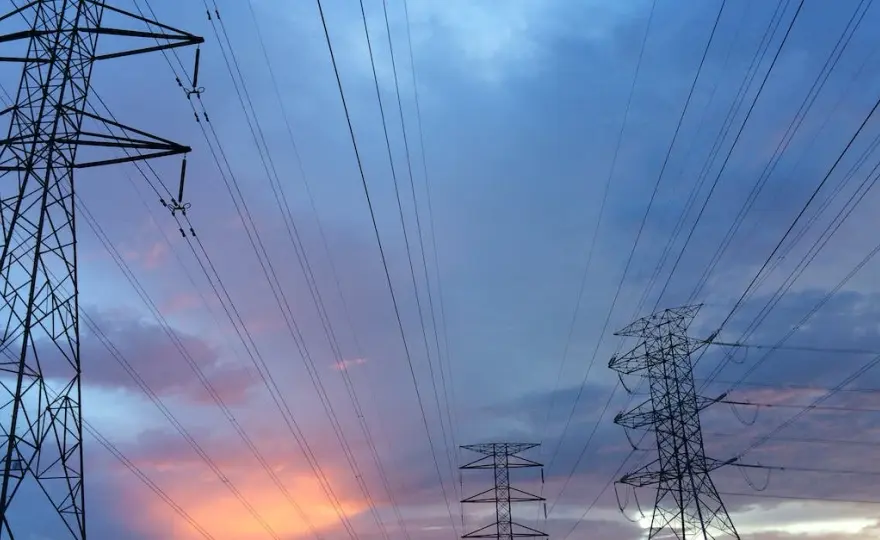 Definicja i taryfy 1 kWh energii Ile kosztuje