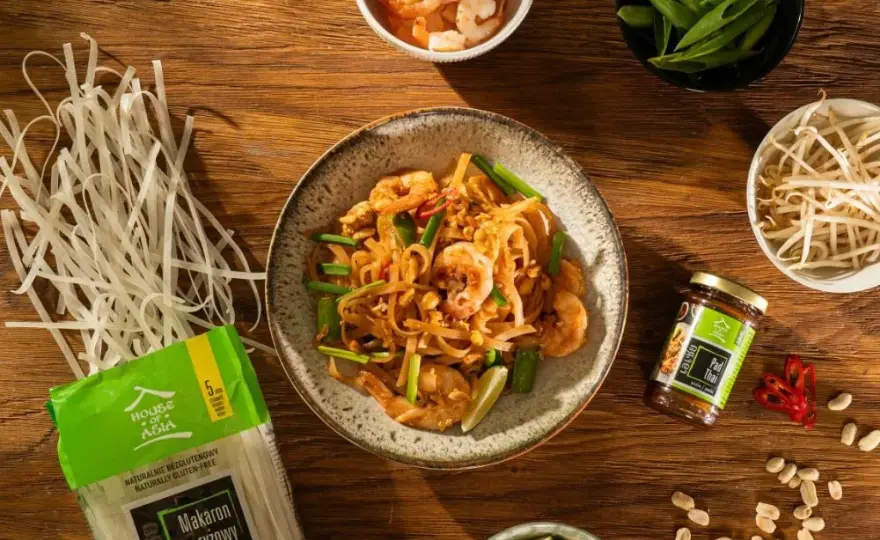 Jak smakuje pad thai? Odkryj wyjątkowe smaki i aromaty tej potrawy