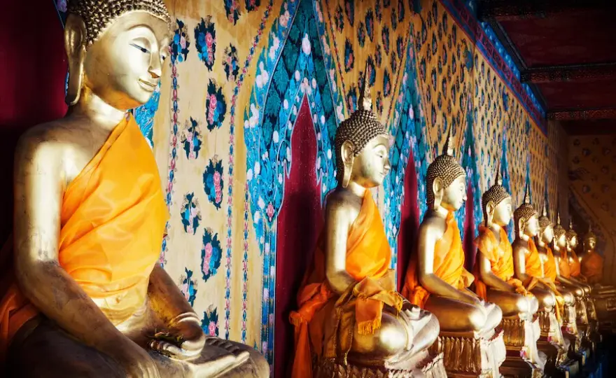 Hinduizm a buddyzm: Kluczowe różnice i podobieństwa, które musisz znać