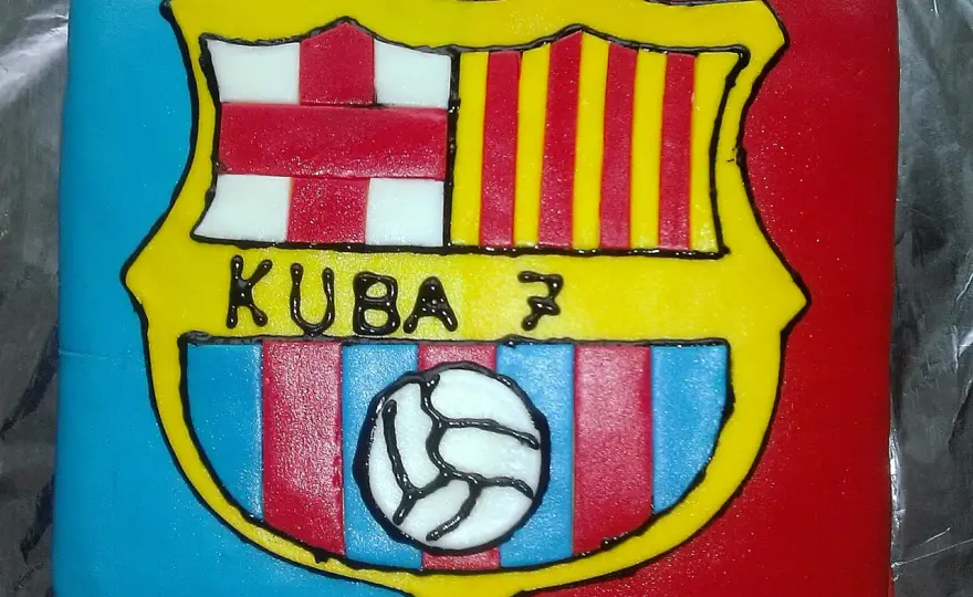 Jak zrobić tort FC Barcelona, który zachwyci każdego fana piłki nożnej