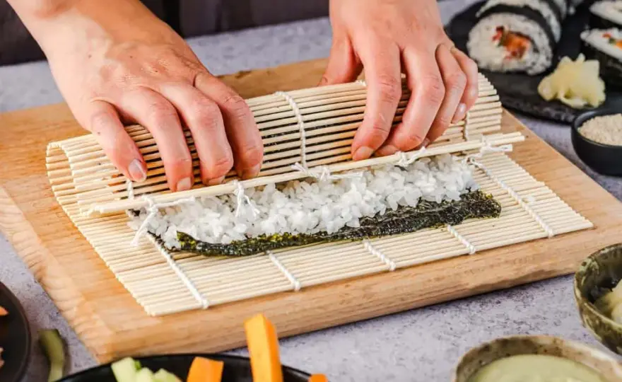 Gdzie kupić matę do sushi? Sprawdź najlepsze oferty i porady