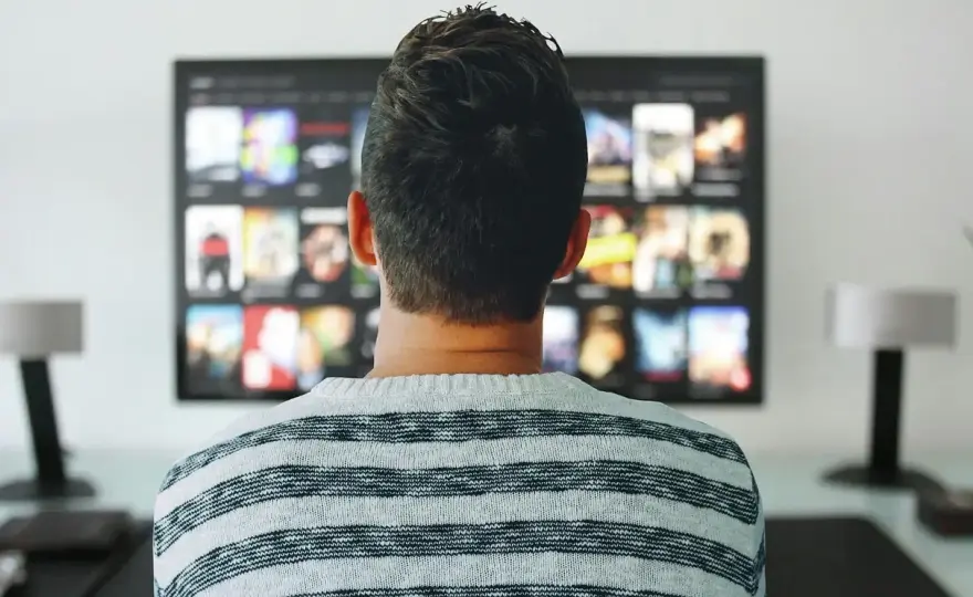Czy oglądanie filmów z seksem to grzech? Moralność i konsekwencje