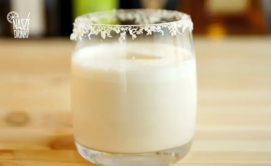 Proste i pyszne drinki z Malibu i mlekiem – przepisy i porady dla każdego