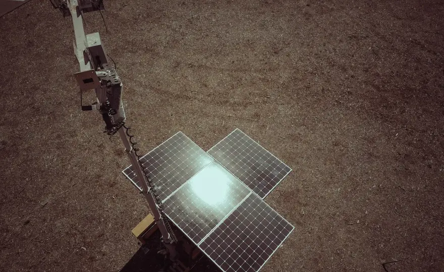 Ile waży panel solarny? Poznaj wagi i ich wpływ na instalację