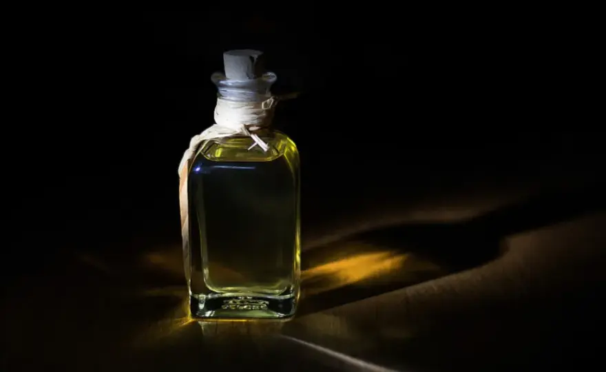 Czy perfumy mają termin ważności? Oto co musisz wiedzieć, aby uniknąć strat