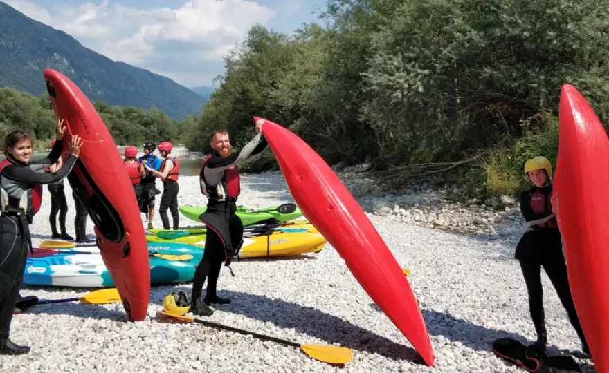 Kajakarstwo górskie w Polsce - najlepsze trasy i porady dla każdego