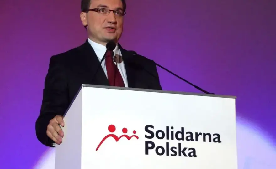 Solidarna Polska: Prawica czy lewica? Odkryj jej prawdziwe oblicze