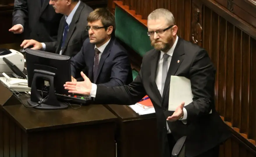 Kim jest Grzegorz Braun? Kontrowersje i poglądy polityczne