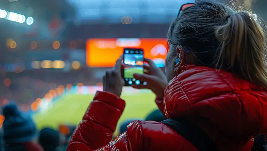 Wpływ krótkich form wideo na fanów sportu: Nowa era „mikro-kibicowania”