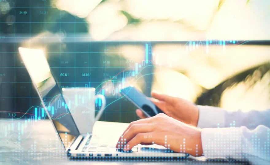 Technologia i finanse: co warto wiedzieć o regulacjach online w Polsce