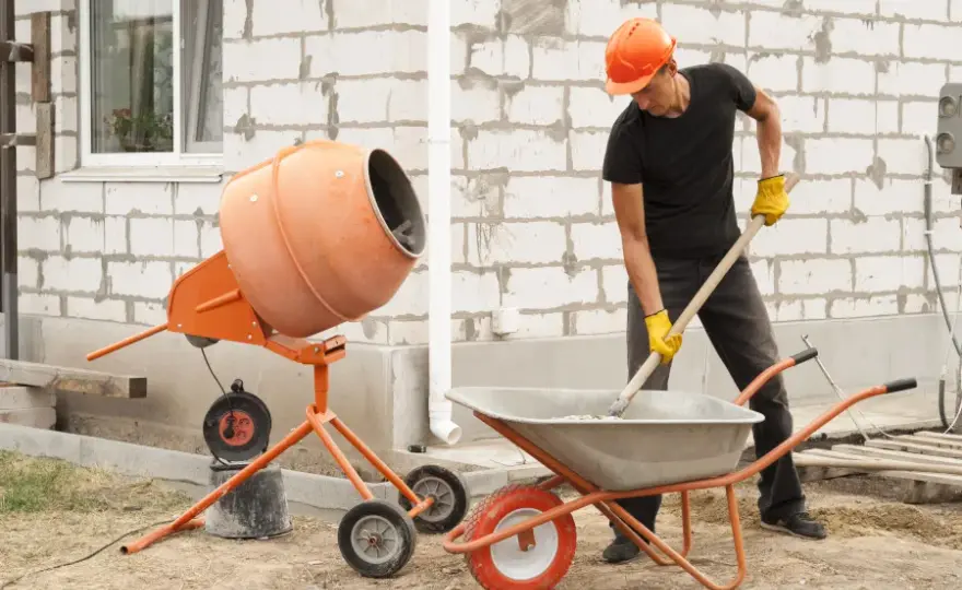 Beton do wody: Kluczowe właściwości i zastosowania w budownictwie