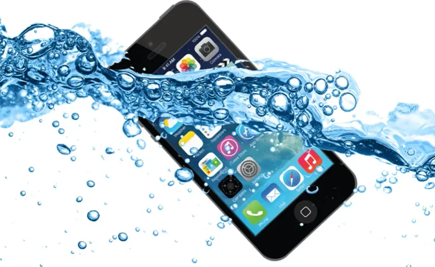 Zalany iPhone? Oto co zrobić, aby go uratować i uniknąć strat